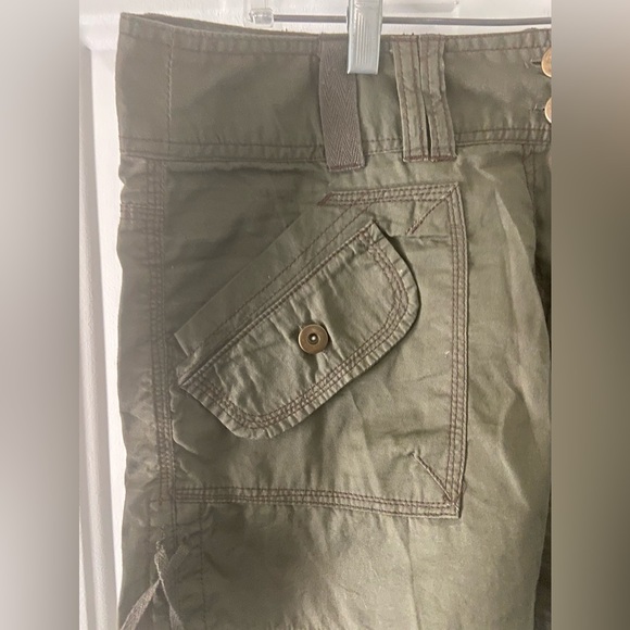 Cute khaki mini skirt - Picture 5 of 8